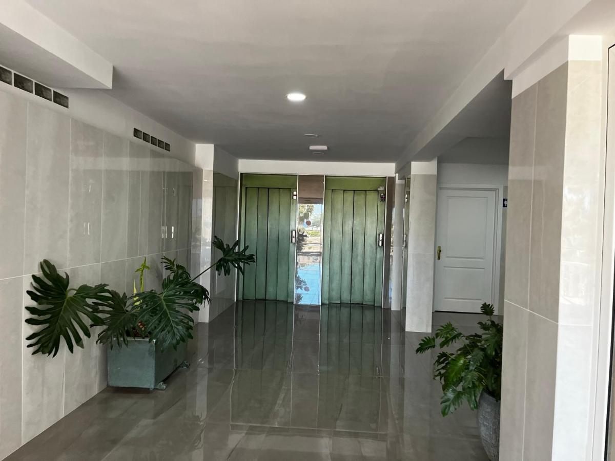 Borinquen Studio Apartment Playa Fanabe Exterior foto